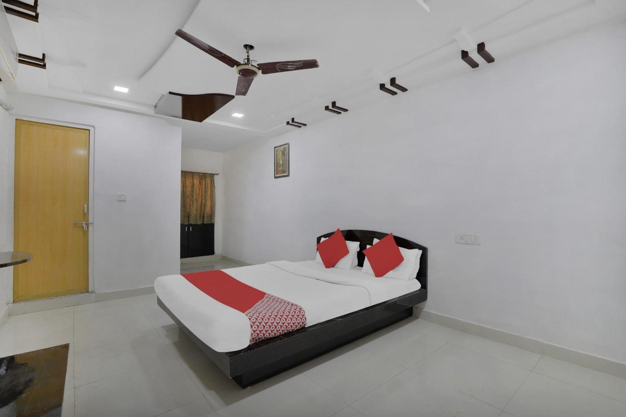 Hotel O Rudra Palace Ahmadabad Zewnętrze zdjęcie