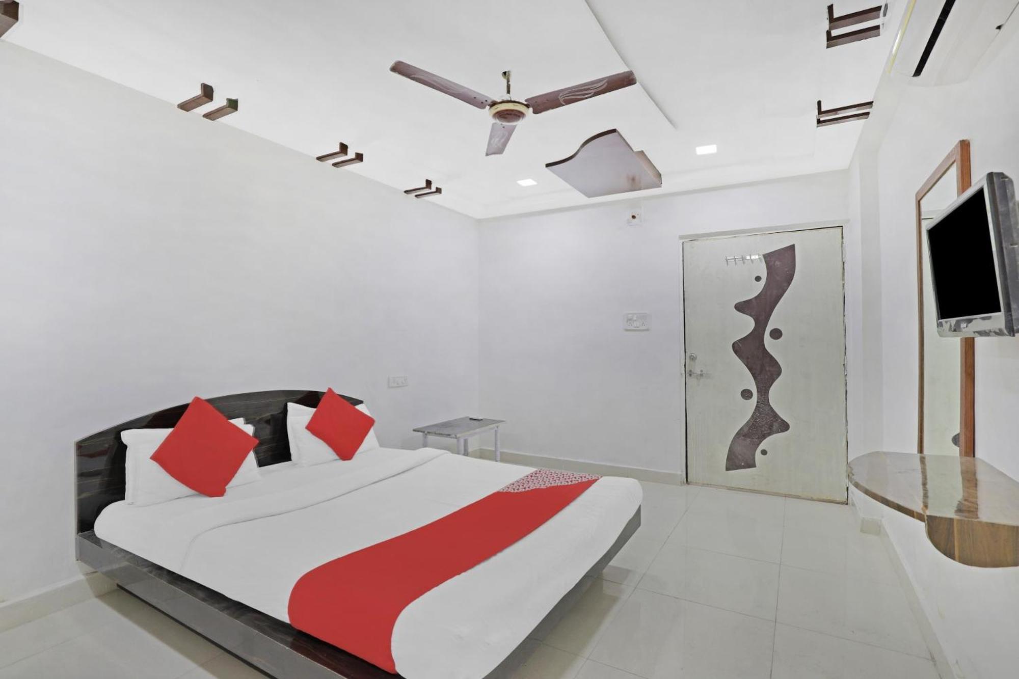 Hotel O Rudra Palace Ahmadabad Zewnętrze zdjęcie