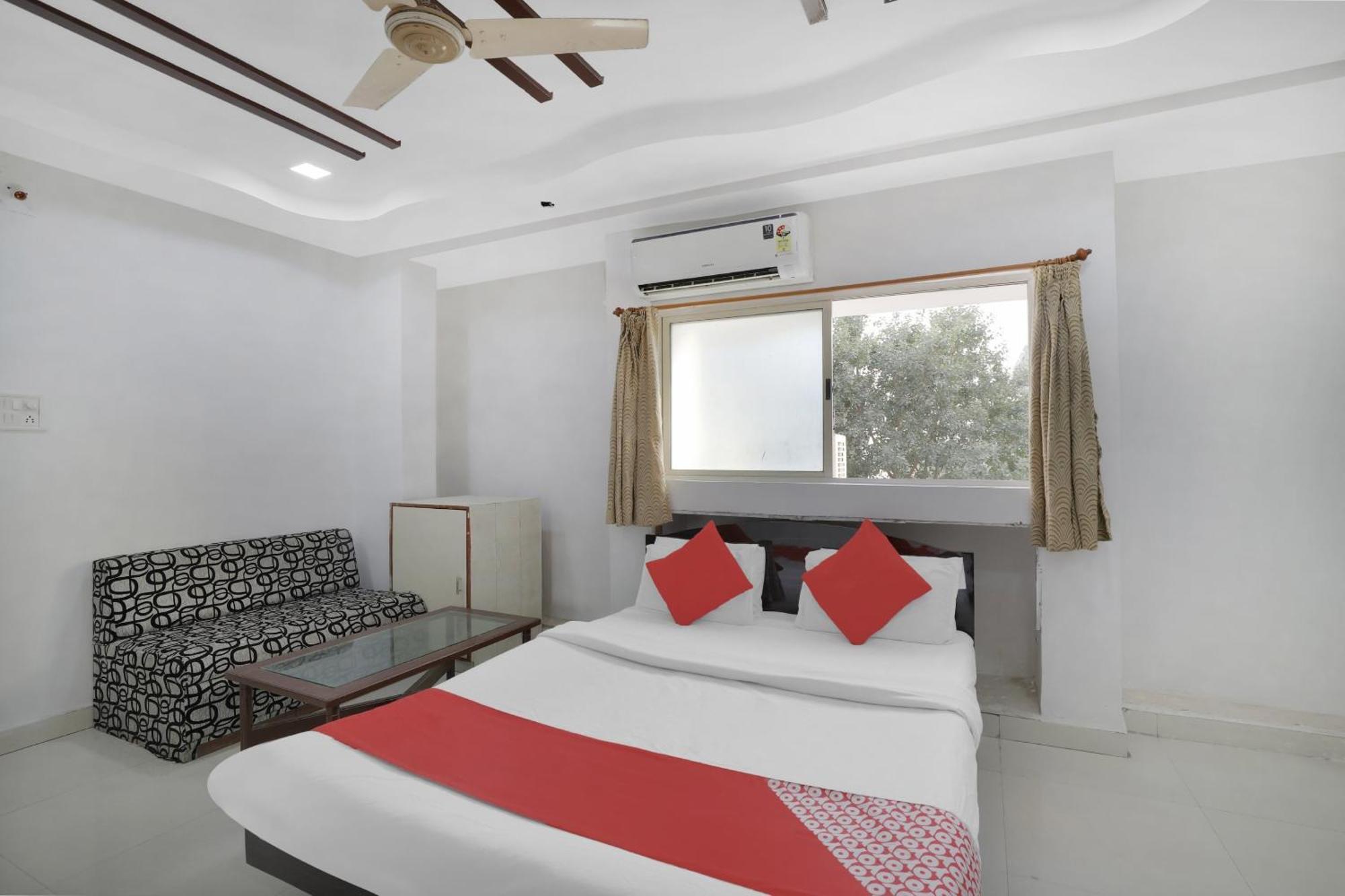 Hotel O Rudra Palace Ahmadabad Zewnętrze zdjęcie