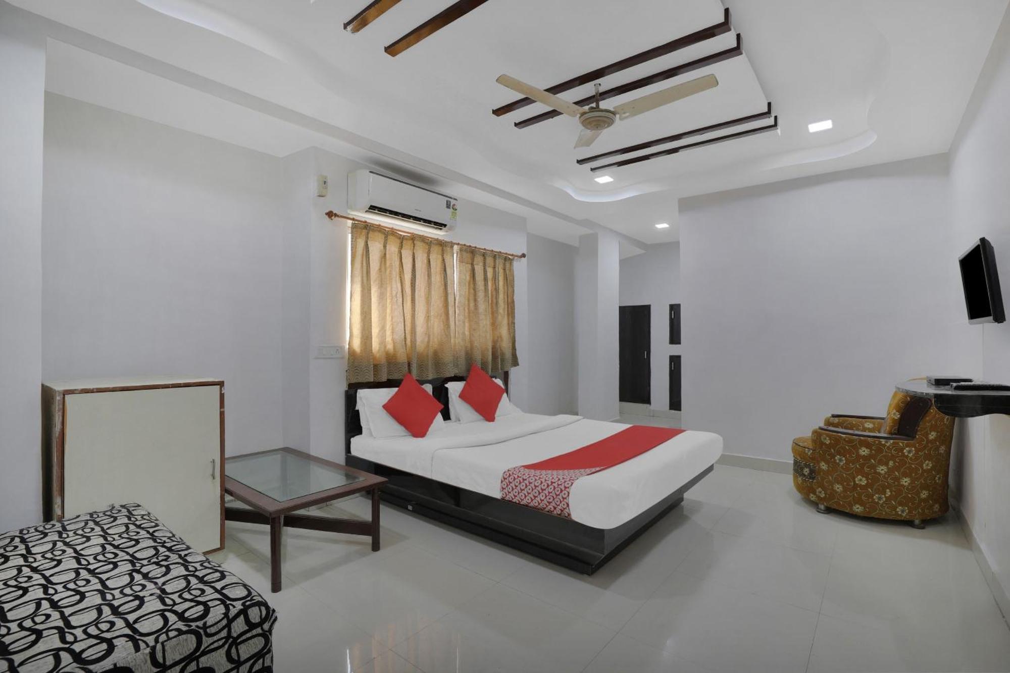 Hotel O Rudra Palace Ahmadabad Zewnętrze zdjęcie